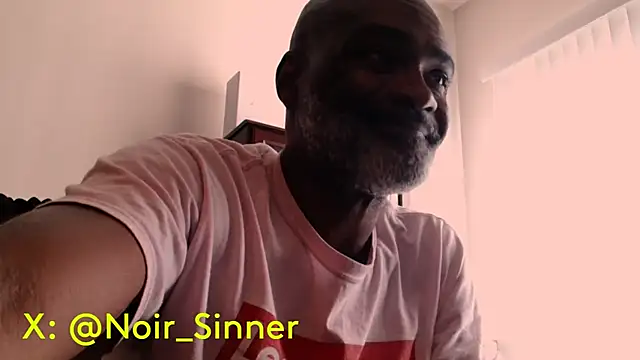 Snapshot of sinnernoir chatting on 07/16/26, 06:58 sinnernoir online show from 07/16/26, 06:58