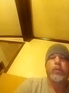 Rayc61 online show from 02/05/26, 03:44