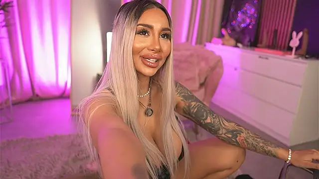 Snapshot of GoldenAmber chatting on 03/02/26, 06:36 GoldenAmber online show from 03/02/26, 06:36