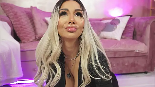 GoldenAmber online show from 03/13/26, 05:47