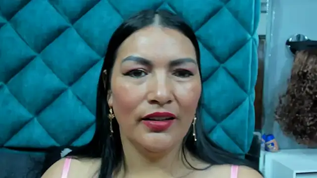 PENELOPELEWISs online show from 10/30/25, 07:36