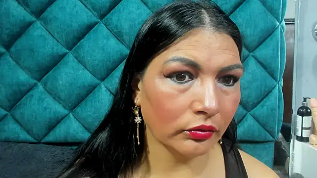 PENELOPELEWISs online show from 11/17/25, 01:55