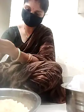 Cute-Aadhvita online show from 11/02/25, 12:18