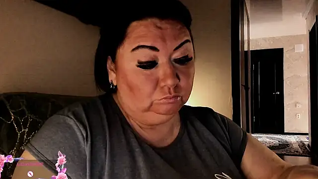 SexxyDreams1 online show from 09/30/25, 05:12