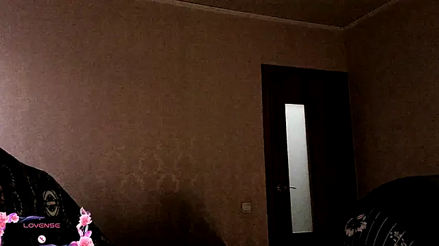 SexxyDreams1 online show from 12/05/25, 03:48