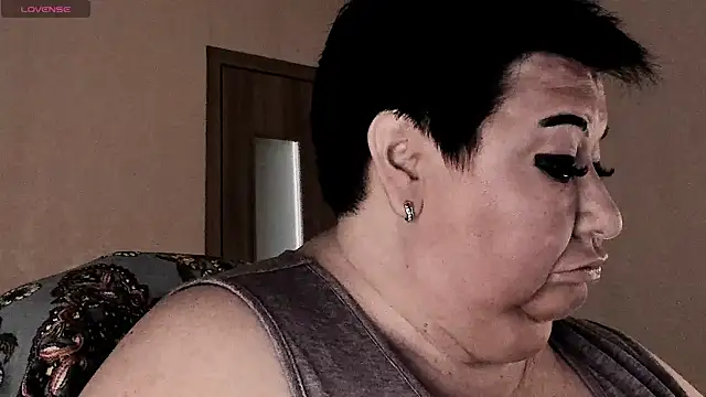 Snapshot of SexxyDreams1 chatting on 06/30/26, 03:18 SexxyDreams1 online show from 06/30/26, 03:18