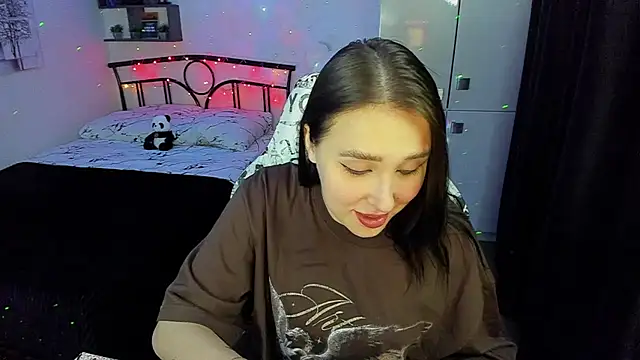 LinaTruly online show from 11/06/25, 08:43