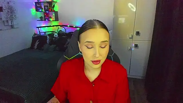 LinaTruly online show from 02/19/26, 10:17