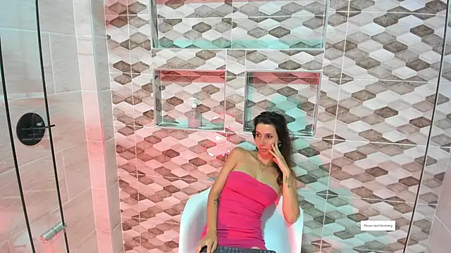 jolie lov online show from 02/08/25, 07:16