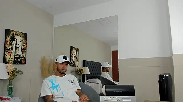 Robin Rief online show from 01/17/25, 03:34