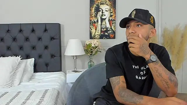 Robin Rief online show from 02/10/25, 02:19