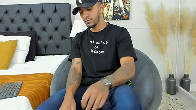 Robin Rief online show from 02/28/25, 03:26