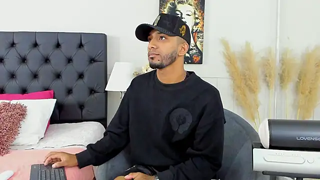 Robin Rief online show from 03/11/25, 09:45