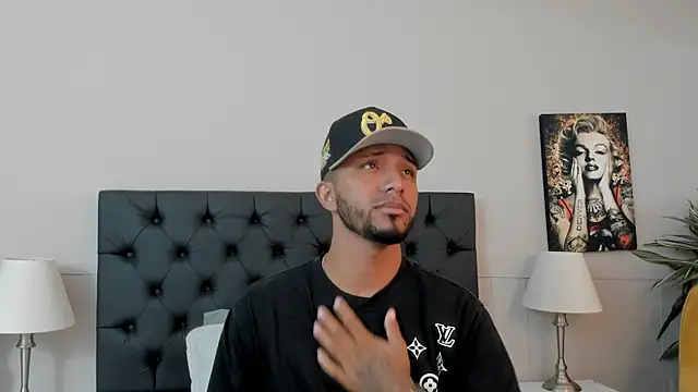 Robin Rief online show from 09/29/25, 03:22