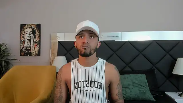 Robin Rief online show from 11/08/25, 03:29