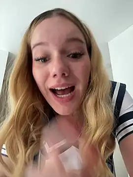 NicoleCut online show from 02/23/25, 05:07