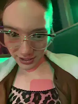 NicoleCut online show from 10/19/25, 11:38