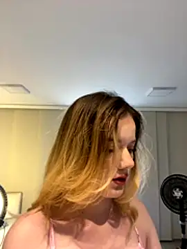 NicoleCut online show from 11/20/25, 09:58