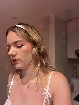 NicoleCut online show from 04/07/26, 10:59