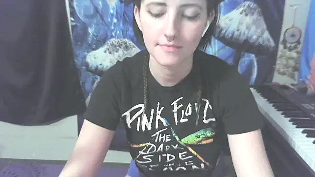  hellostormy  online show from 02/09/26, 12:20