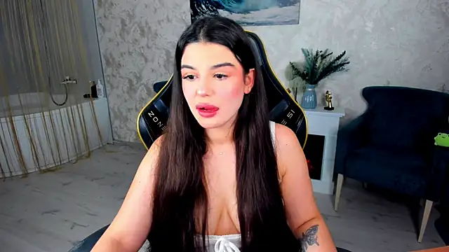 Snapshot of AlluringAriel chatting on 06/06/26, 11:26 AlluringAriel online show from 06/06/26, 11:26