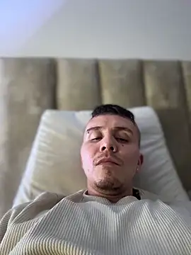 adam-rivera online show from 04/13/26, 04:40