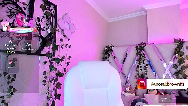 Aurora Brownn online show from 11/27/25, 04:58