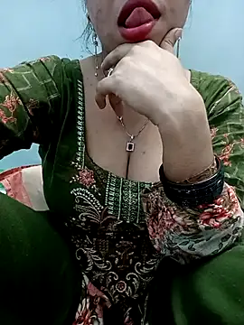 Haniya-143 online show from 11/25/25, 09:48