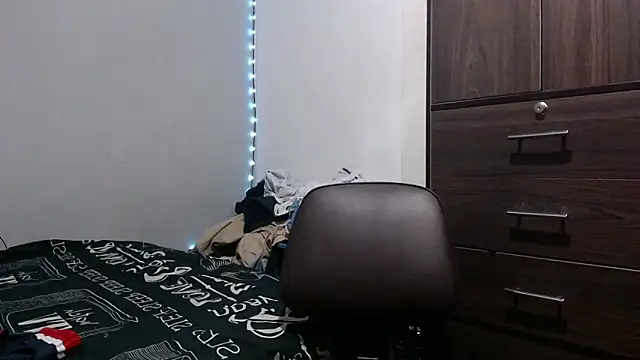 pervertsteens3 online show from 09/15/25, 04:01