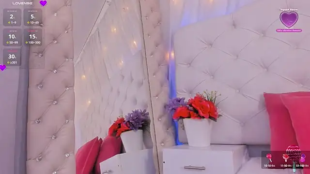 anchela-garcia1 online show from 09/15/25, 12:27