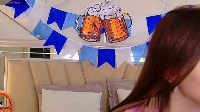 MeganMour online show from 09/27/25, 05:07