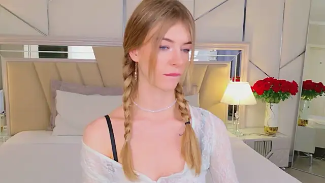 MeganMour online show from 03/17/26, 05:05