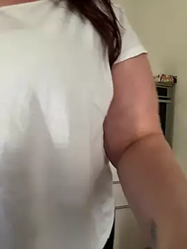 Engel mia online show from 02/25/26, 03:21