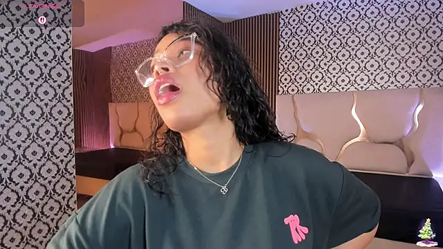 penelope tay1 online show from 12/23/25, 03:26