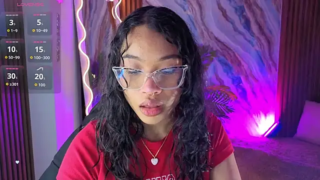 Snapshot of penelope_tay1 chatting on 06/17/26, 03:09 penelope tay1 online show from 06/17/26, 03:09