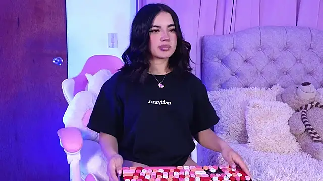 Emily-14 online show from 12/17/24, 05:07