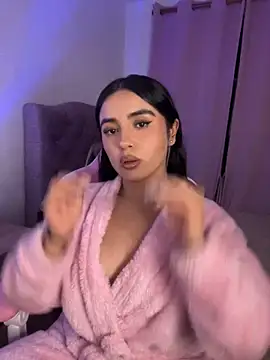 Emily-14 online show from 11/07/25, 09:31