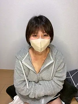 Snapshot of -anzu-o chatting on 12/14/24, 11:29 -anzu-o online show from 12/14/24, 11:29