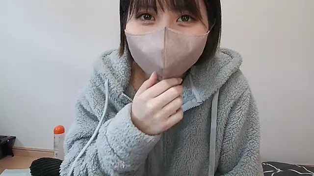 Snapshot of -anzu-o chatting on 01/16/25, 05:32 -anzu-o online show from 01/16/25, 05:32