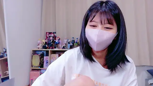 Snapshot of -anzu-o chatting on 10/12/25, 09:14 -anzu-o online show from 10/12/25, 09:14