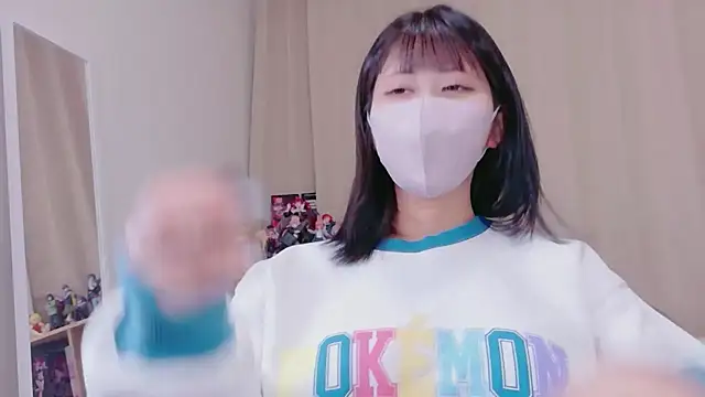 Snapshot of -anzu-o chatting on 10/24/25, 09:17 -anzu-o online show from 10/24/25, 09:17