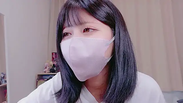 Snapshot of -anzu-o chatting on 10/27/25, 10:14 -anzu-o online show from 10/27/25, 10:14