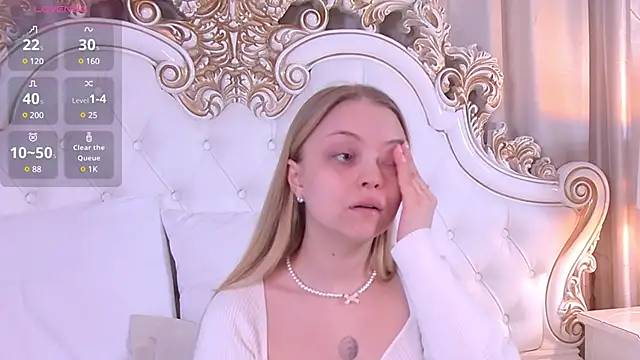 DorisHell online show from 02/08/25, 03:53