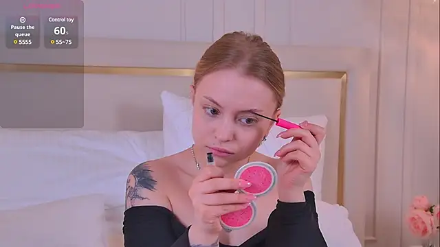 DorisHell online show from 03/18/25, 05:53