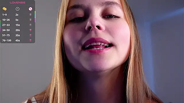 Snapshot of FalineDowlen chatting on 02/11/25, 04:44 FalineDowlen online show from 02/11/25, 04:44