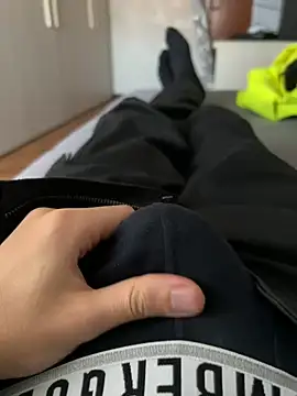 93moro online show from 12/31/24, 02:14