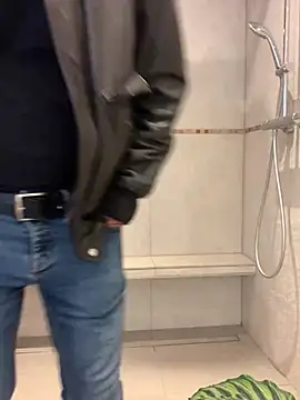 Snapshot of Sash_Ge chatting on 01/30/25, 09:25 Sash Ge online show from 01/30/25, 09:25