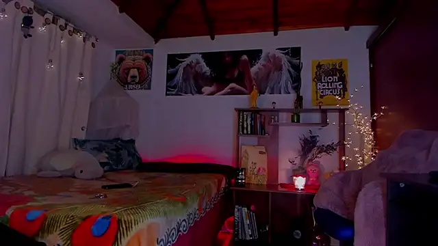 cuteweed420 online show from 02/18/25, 07:21