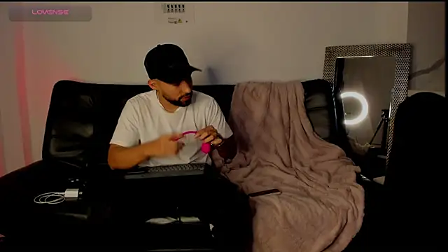 Sweet and caramel online show from 03/11/25, 09:37