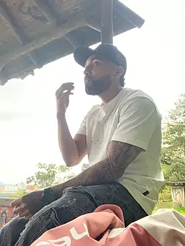 Sweet and caramel online show from 01/31/26, 09:02